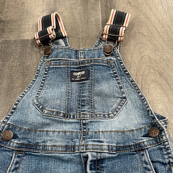 Osh Kosh Denim Overalls Size 3t Navy woven straps - Picture 2 of 6